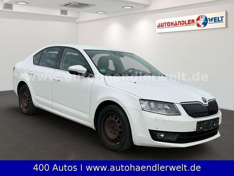Gebraucht Skoda Octavia Elegance 150 PS (110 kW) 2013 Weiß Limousine