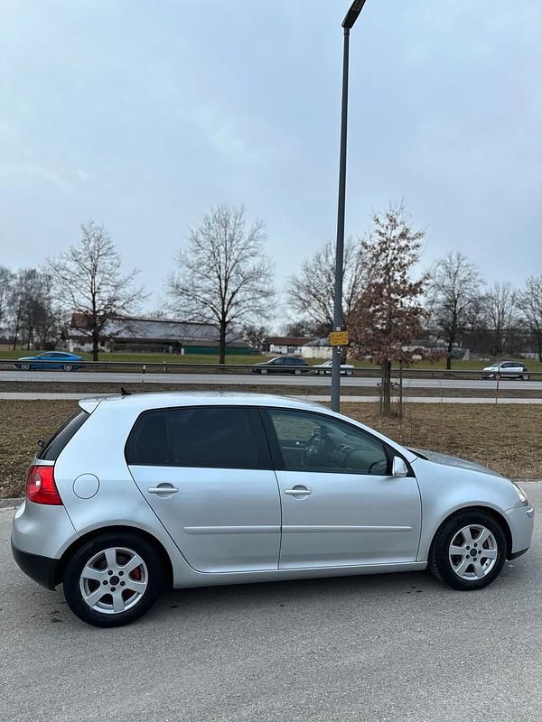 Gebraucht VW Golf V 140 PS (102 kW) 2006 Silber Kleinwagen