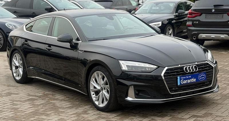 Mythosschwarz metallic Gebraucht 2021 Audi A5 Sportback Advanced Kleinwagen | 20.950 € (Guter Preis) - Bild 1/4