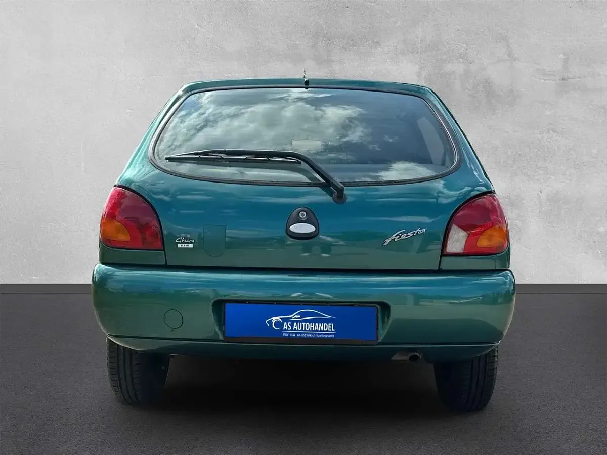 Gebraucht Ford Fiesta Ghia 75 PS (55 kW) 1999 Grün Kleinwagen