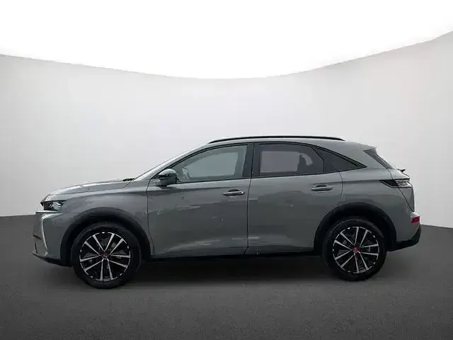 Gebraucht DS Automobiles DS7 Crossback Performance Line Plus 131 PS (96 kW) 2024 Lacquered grey (metallic) SUV