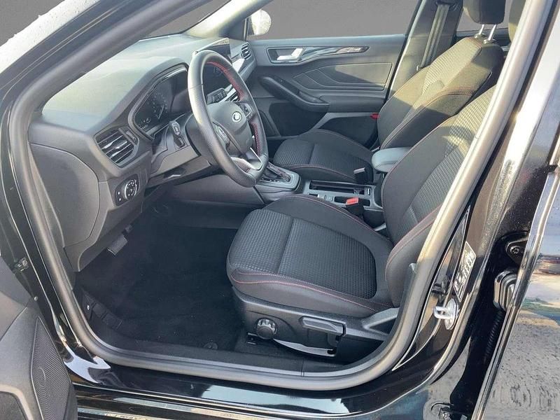 Gebraucht Ford Focus ST-Line 155 PS (114 kW) 2024 Schwarz Limousine