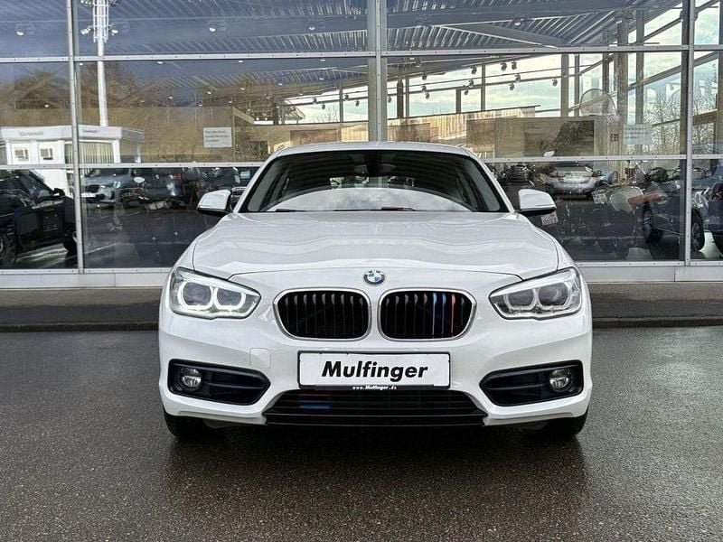Gebraucht BMW 120 Sport Line 184 PS (135 kW) 2018 Alpinweiss Kleinwagen