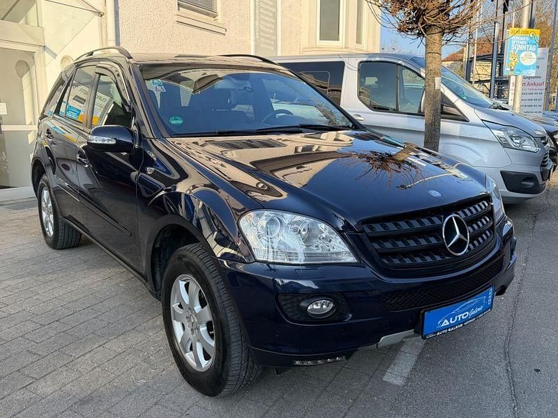Gebraucht Mercedes ML320 224 PS (164 kW) 2007 Blau SUV