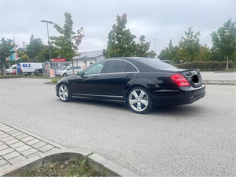 Gebraucht Mercedes S350 AMG line 258 PS (189 kW) 2012 Schwarz Limousine