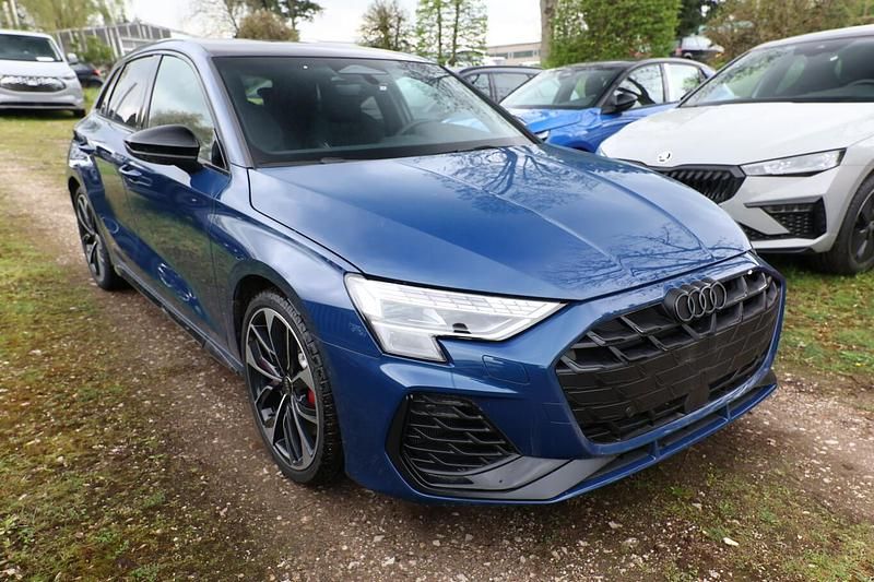 Neu Audi S3 Advanced 333 PS (244 kW) 2026 Blau metallic Limousine
