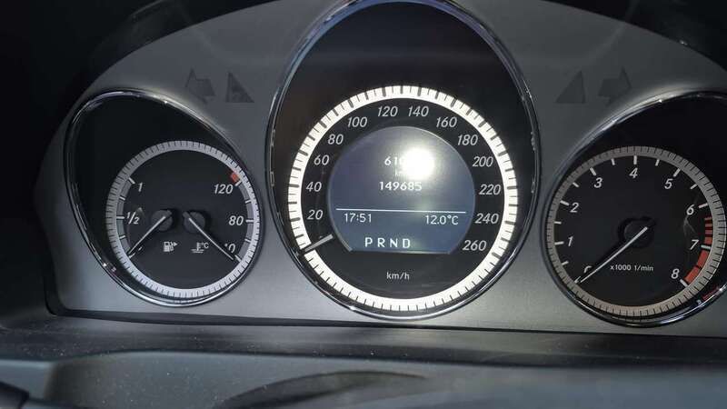 Rot Gebraucht 2011 Mercedes C250 Sport Edition Kombi | 9.900 € (Fairer Preis) - Bild 1/4