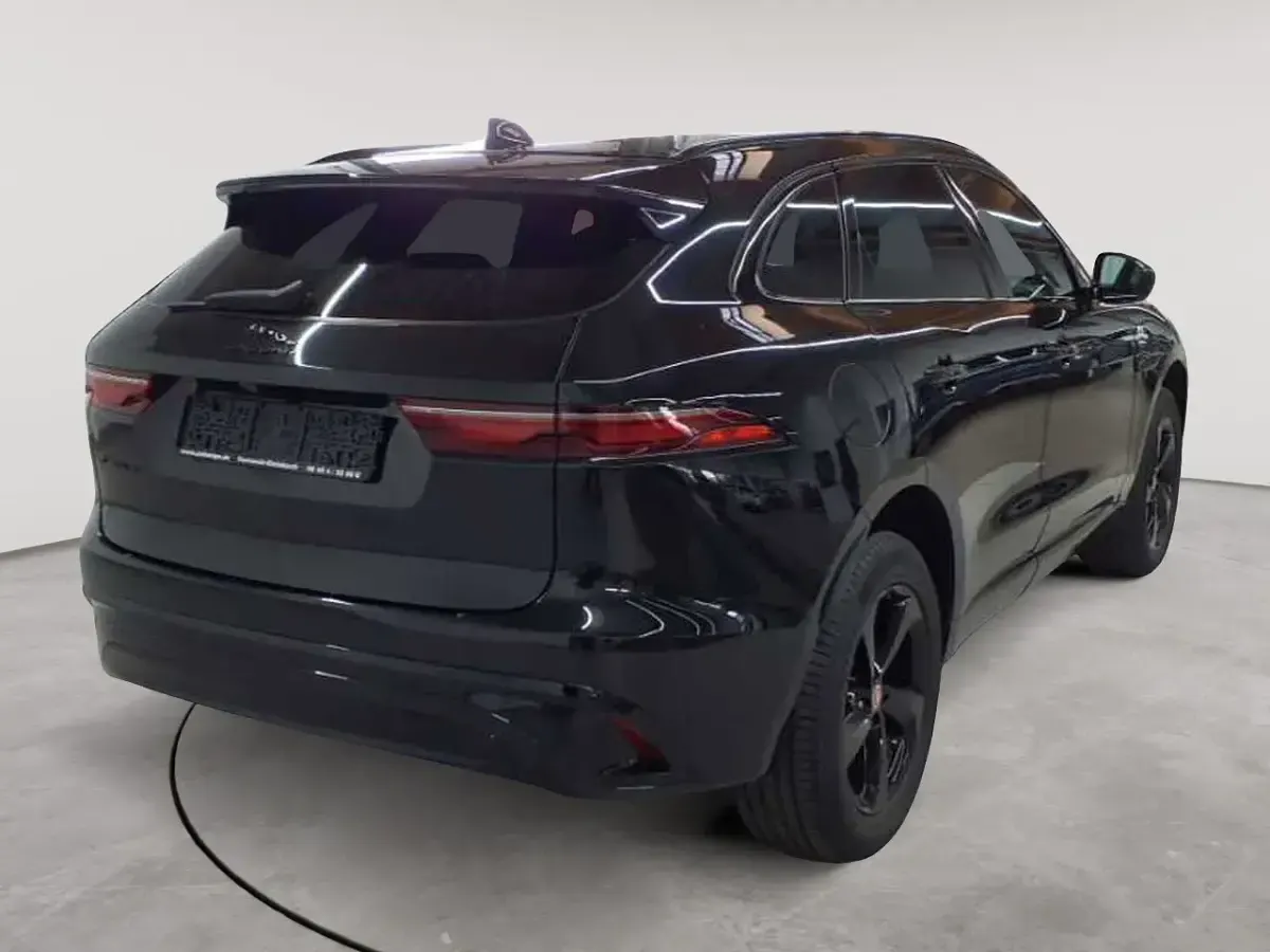 Gebraucht Jaguar F-Pace R-Dynamic 204 PS (150 kW) 2022 Santorini black metallic SUV
