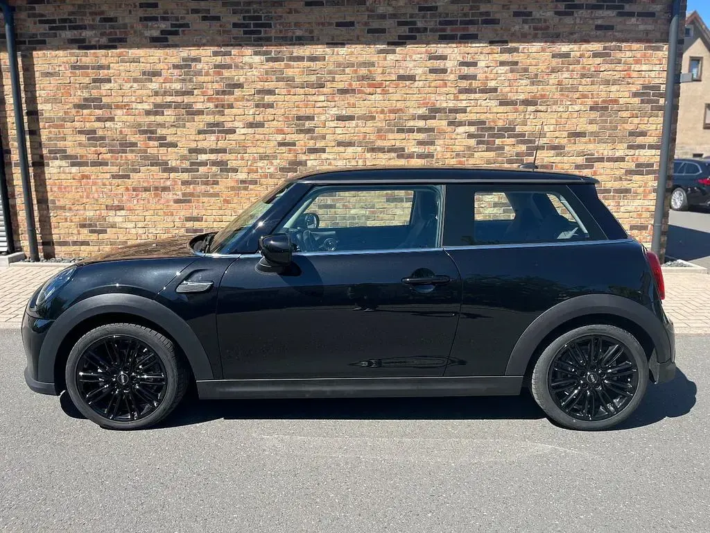 Gebraucht Mini Cooper 136 PS (100 kW) 2023 Schwarz Kleinwagen