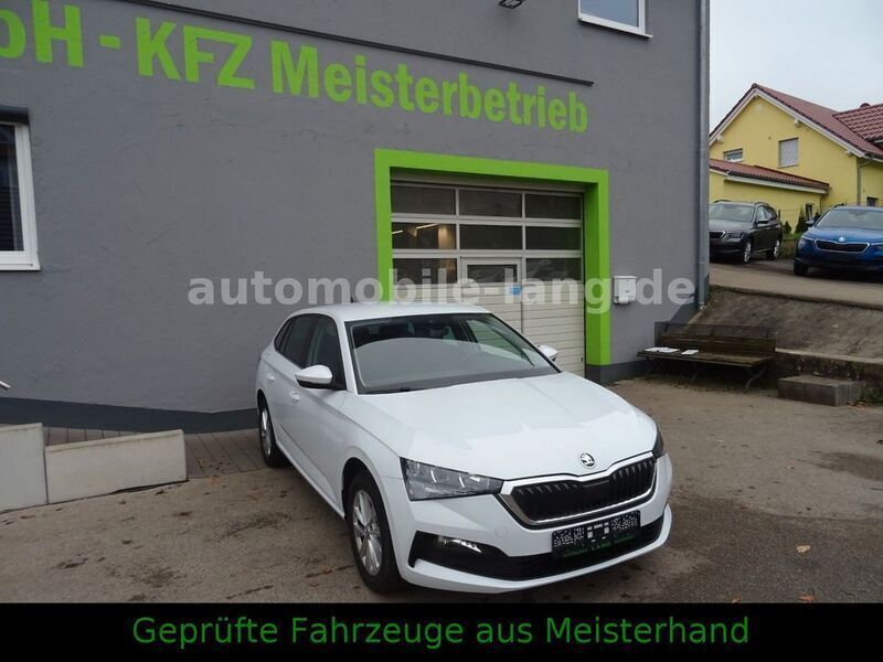 Moonweiss metallic Gebraucht 2023 Skoda Scala Ambition Kleinwagen | 18.450 € (Guter Preis) - Bild 1/4