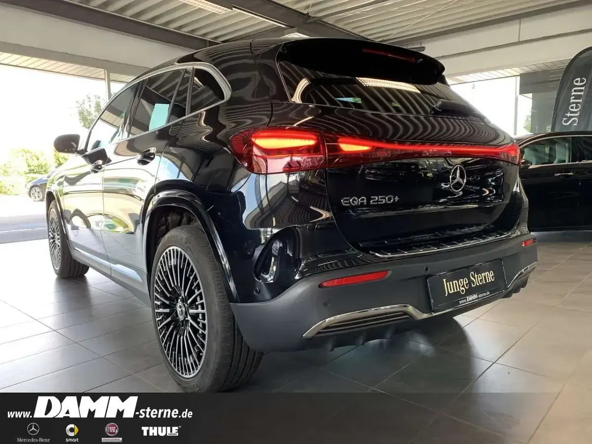 Gebraucht Mercedes EQA250+ AMG 139 kW (190 PS) 2025 Kosmosschwarz SUV