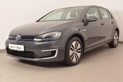 Grau Gebraucht 2015 VW e-Golf Kleinwagen | 16.987 € (Teuer) - Bild 1/4