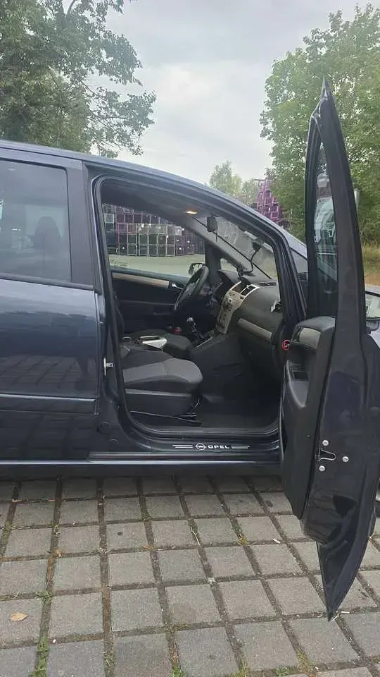 Gebraucht Opel Zafira 125 PS (91 kW) 2008 Grau Van / Kleinbus