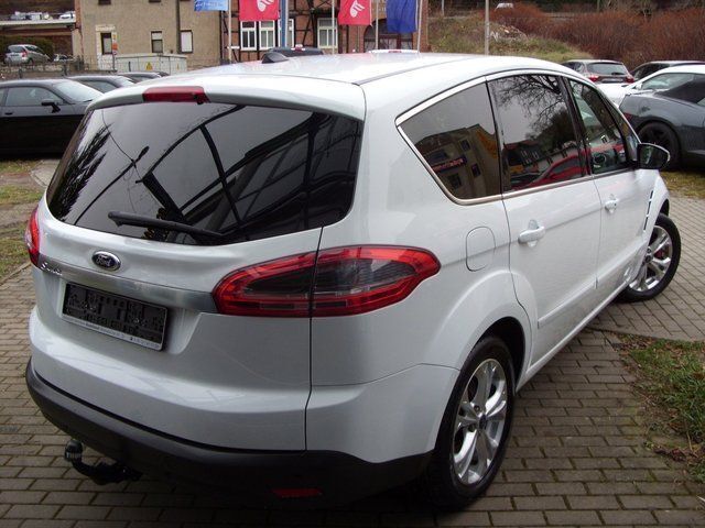 Gebraucht Ford S-MAX S 163 PS (119 kW) 2012 Weiß Van / Kleinbus