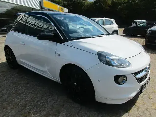 Używany Opel Adam S 150 KM (110 kW) 2015 Biały Hatchback