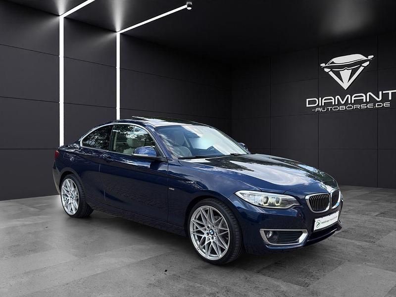 Blau Gebraucht 2017 BMW 218 Luxury Line Coupé | 12.999 € (Guter Preis) - Bild 1/4