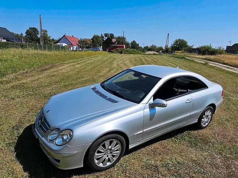 Silber Gebraucht 2006 Mercedes CLK280 Elegance Coupé | 7.399 € (Guter Preis) - Bild 1/4