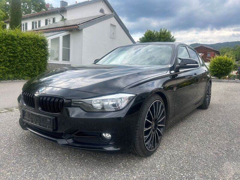 Schwarz Gebraucht 2012 BMW 320 Sport Line Limousine | 12.500 € (Fairer Preis) - Bild 1/4