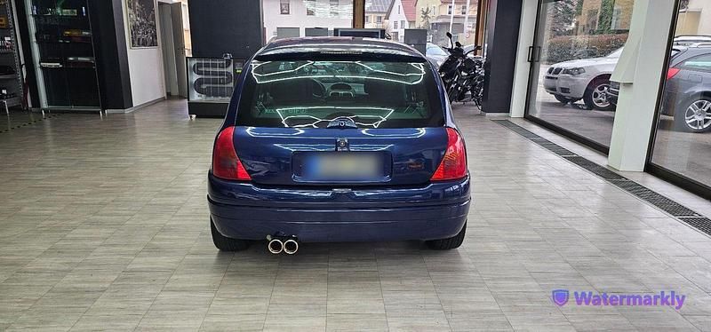 Gebraucht Renault Clio II 169 PS (124 kW) 2000 Blau Limousine