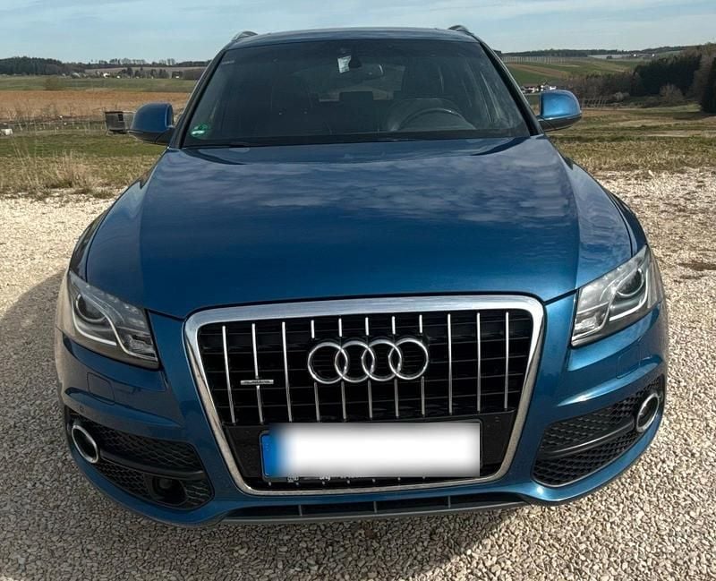 Second-hand Audi Q5 239 CP (175 kW) 2011 Albastru SUV