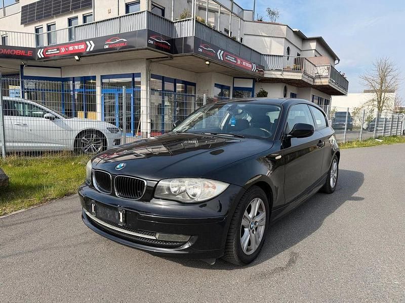 Gebraucht BMW 118 143 PS (105 kW) 2011 Schwarz Kleinwagen