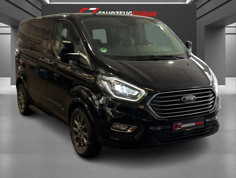 Gebraucht Ford Tourneo Titanium 131 PS (96 kW) 2019 Schwarz Van / Kleinbus