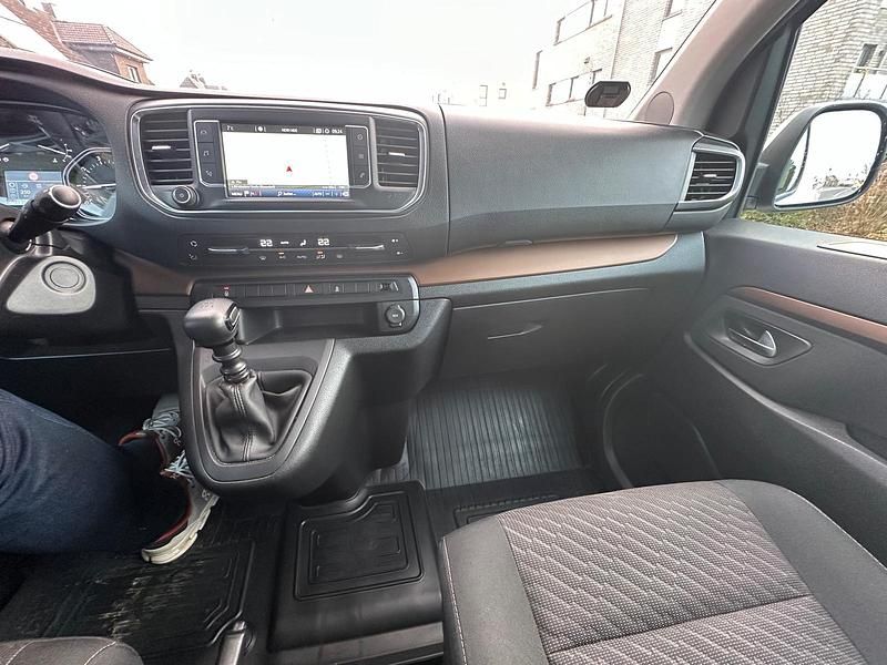 Gebraucht Toyota Proace 150 PS (110 kW) 2017 Weiß Van / Kleinbus