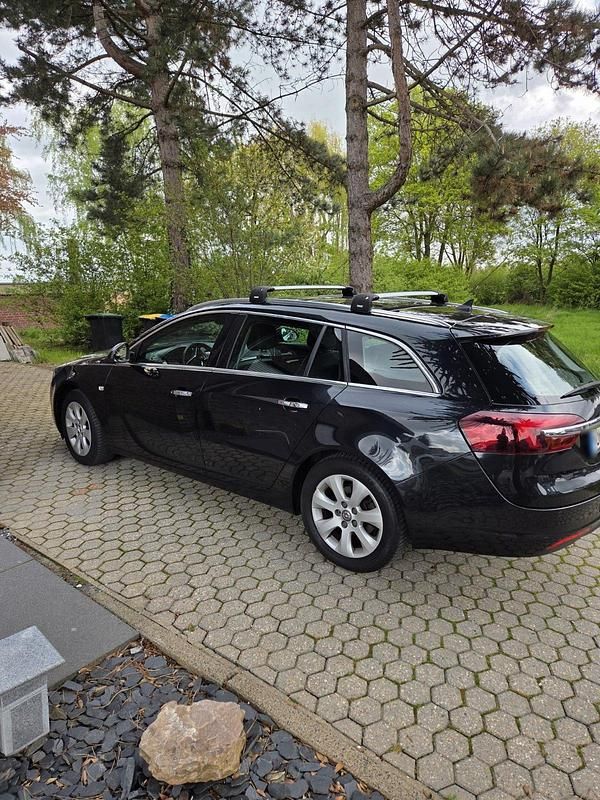 Second-hand Opel Insignia 140 CP (102 kW) 2013 Negru Break