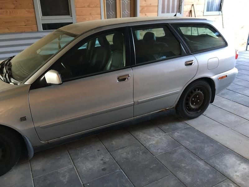 Gebraucht Volvo V40 115 PS (84 kW) 2004 Silber Kombi