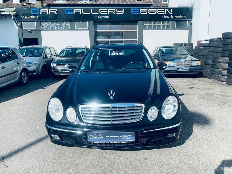 Gebraucht Mercedes E220 150 PS (110 kW) 2005 Schwarz Kombi