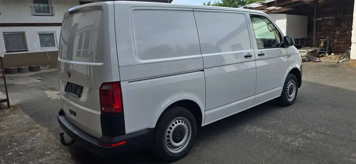 Gebraucht VW Transporter 150 PS (110 kW) 2019 Candyweiß Van