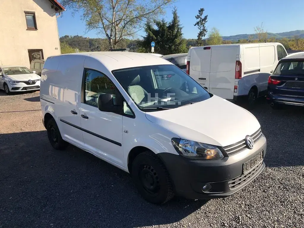 Second-hand VW Caddy 86 CP (63 kW) 2011 Alb Monovolum
