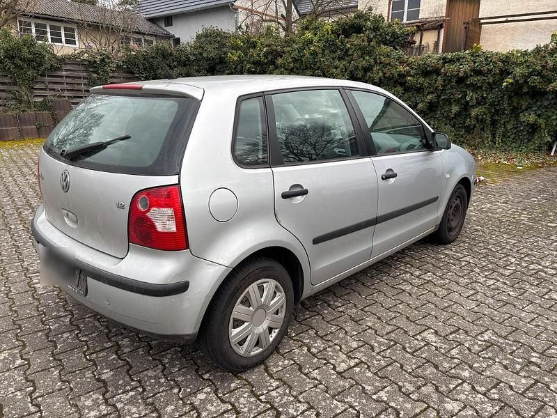 Gebraucht VW Polo 64 PS (47 kW) 2003 Grau Kleinwagen