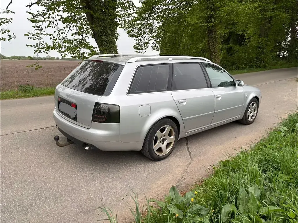 Używany Audi A6 180 KM (132 kW) 2003 Srebrny Kombi