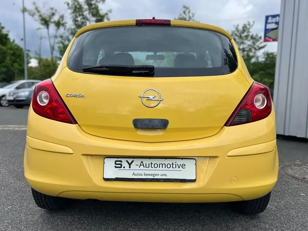 Gebraucht Opel Corsa Selection 80 PS (58 kW) 2009 Sunny yellow (uni) Kleinwagen