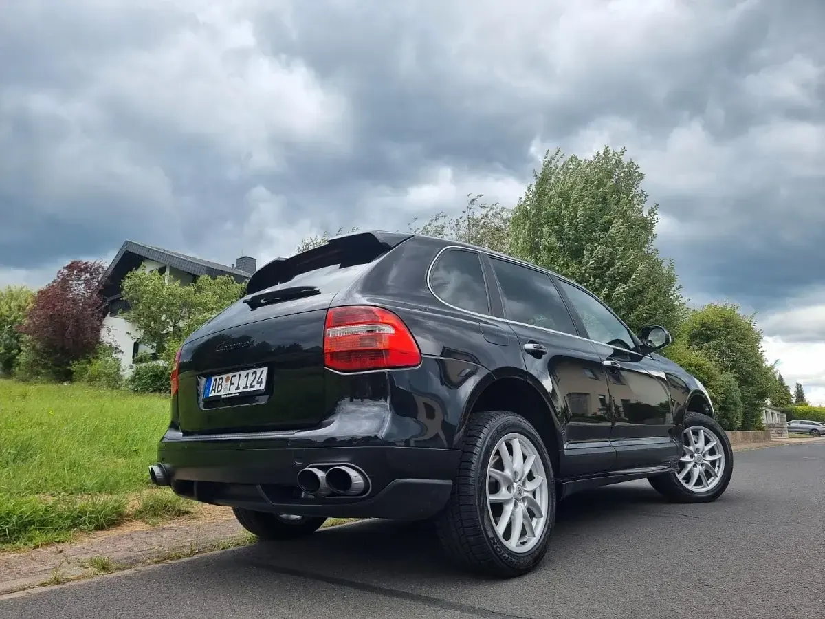 Używany Porsche Cayenne 290 KM (213 kW) 2008 Czarny SUV