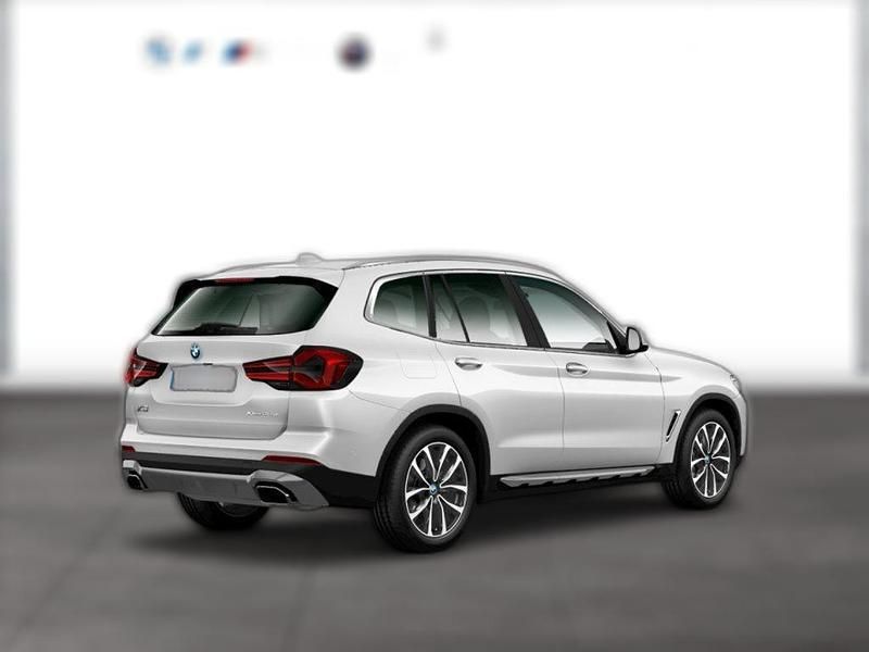 Weiß metallic Gebraucht 2022 BMW X3 Efficient Dynamics SUV | 37.590 € (Fairer Preis) - Bild 1/4