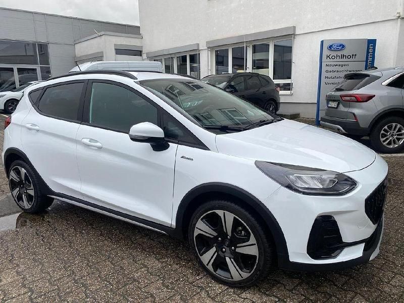 Gebraucht Ford Fiesta Active 101 PS (74 kW) 2023 Weiss Kleinwagen
