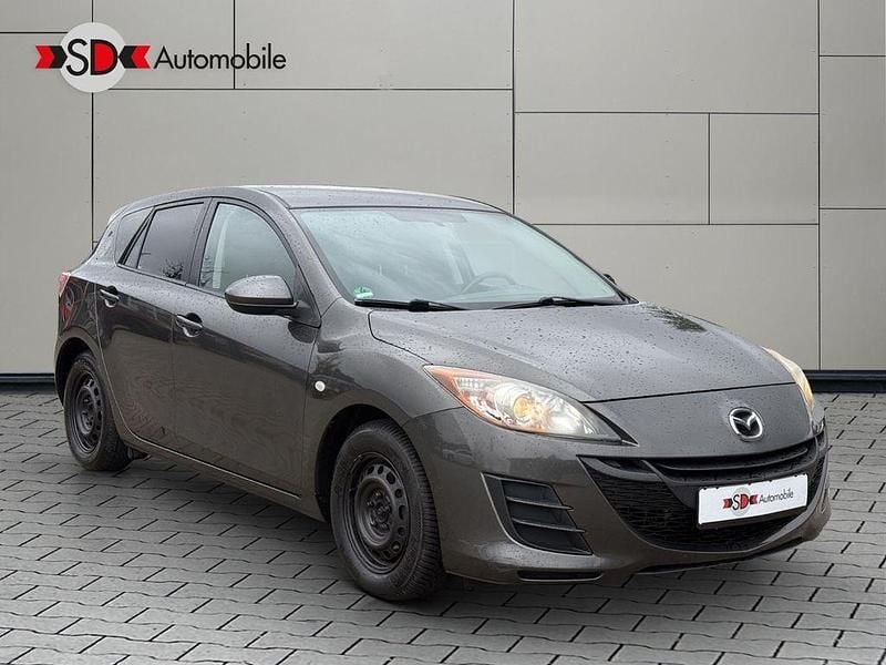 Grau Gebraucht 2010 Mazda 3 Center-Line Limousine | 1.950 € (Superpreis) - Bild 1/4