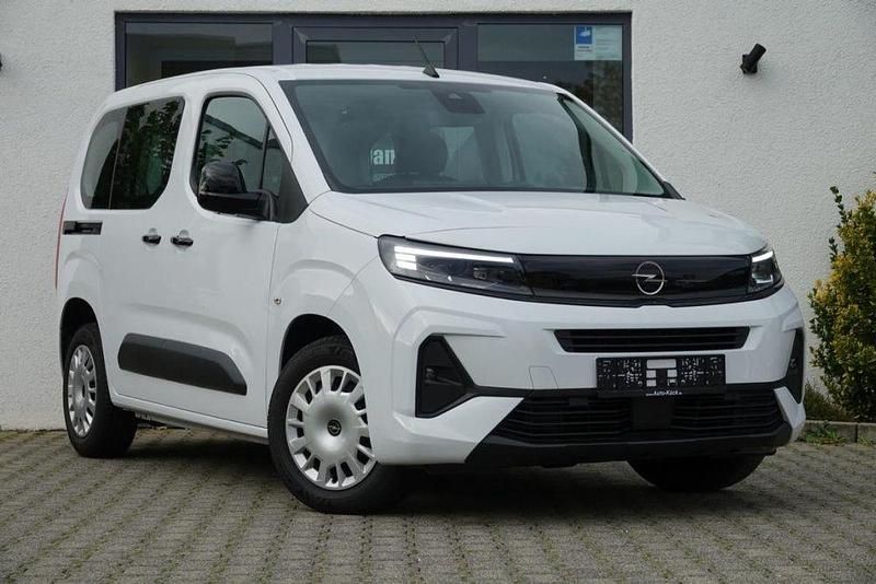 Gebraucht Opel Combo Life 110 PS (80 kW) 2025 Weiß Van / Kleinbus
