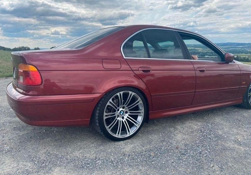 Rot Gebraucht 2000 BMW 525 Performance Limousine | 6.200 € - Bild 1/4