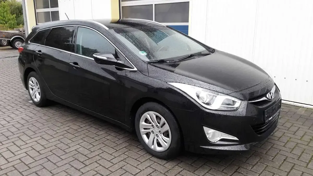 Gebraucht Hyundai i40 136 PS (100 kW) 2014 Schwarz Kombi