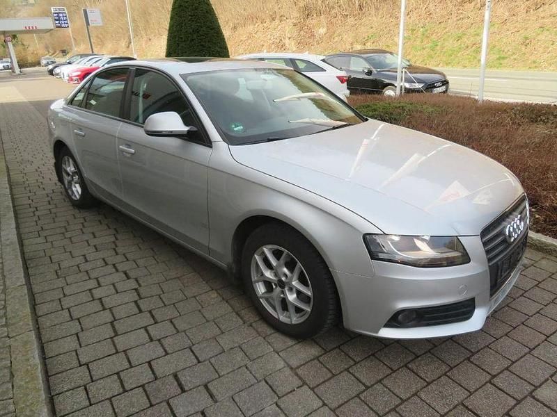 Gebraucht Audi A4 Attraction 120 PS (88 kW) 2008 Silber Limousine
