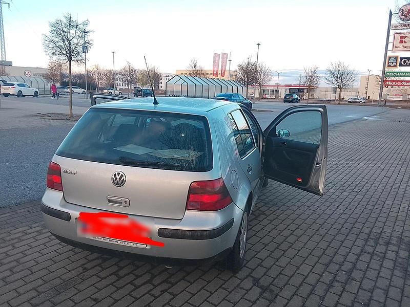 Gebraucht VW Golf IV 2001 Grau Kleinwagen