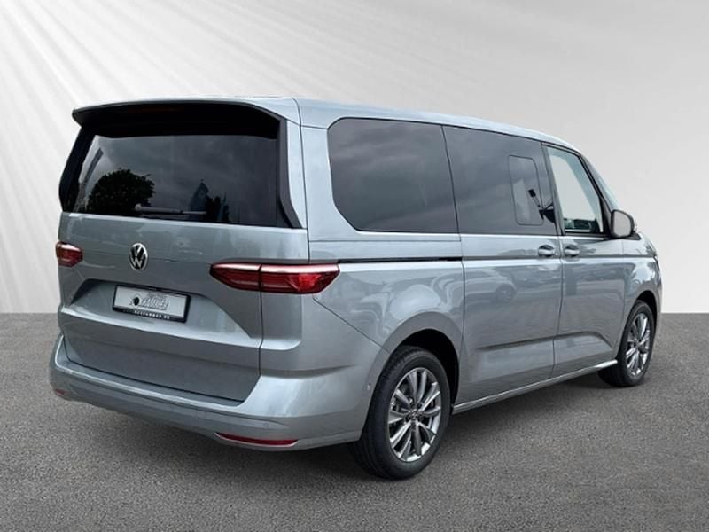 Second-hand VW Multivan Life 150 CP (110 kW) 2024 Monovolum