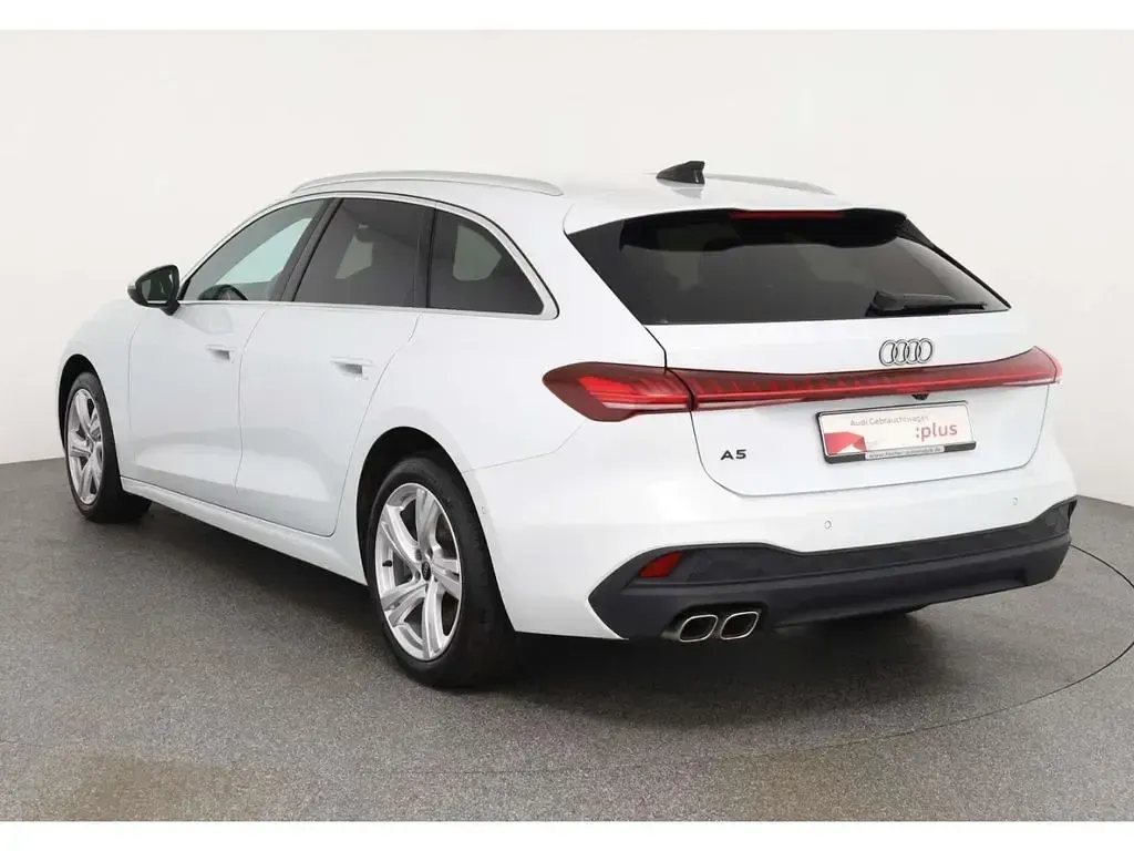 Gebraucht Audi A5 Ambiente 204 PS (150 kW) 2025 Gletscherweiß metallic Kombi
