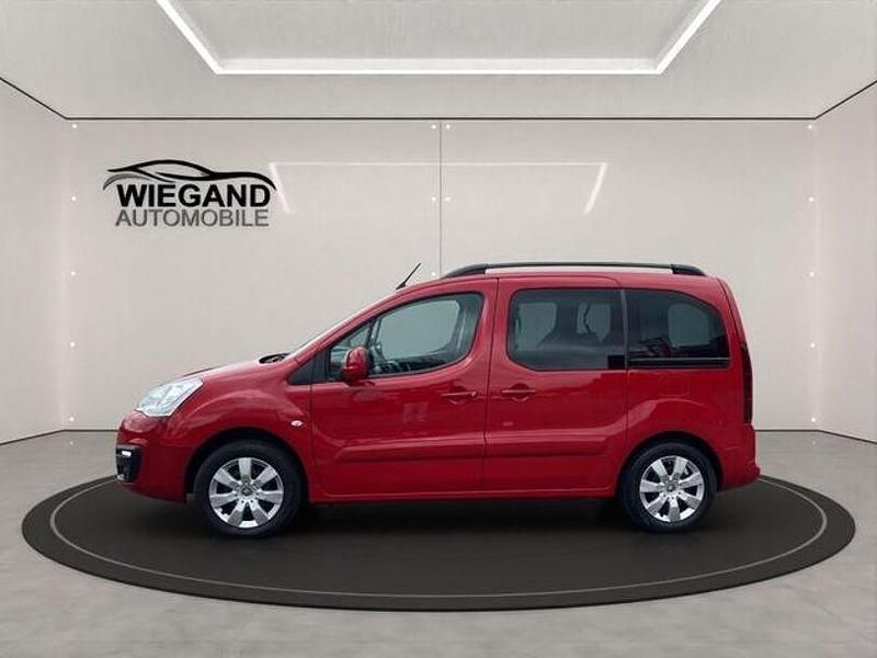 Gebraucht Citroën Berlingo PureTech 110 PS (80 kW) 2017 Rot Van / Kleinbus