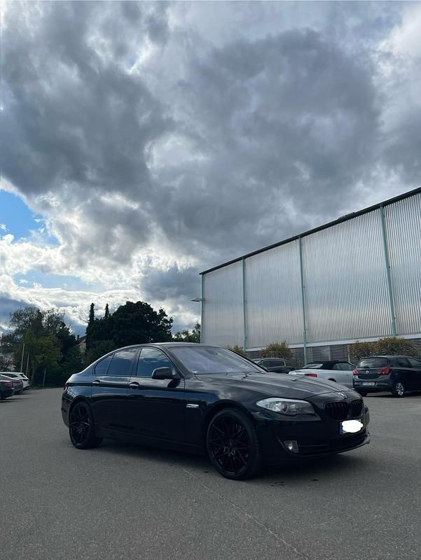 Schwarz Gebraucht 2012 BMW 535 Limousine | 13.000 € - Bild 1/4