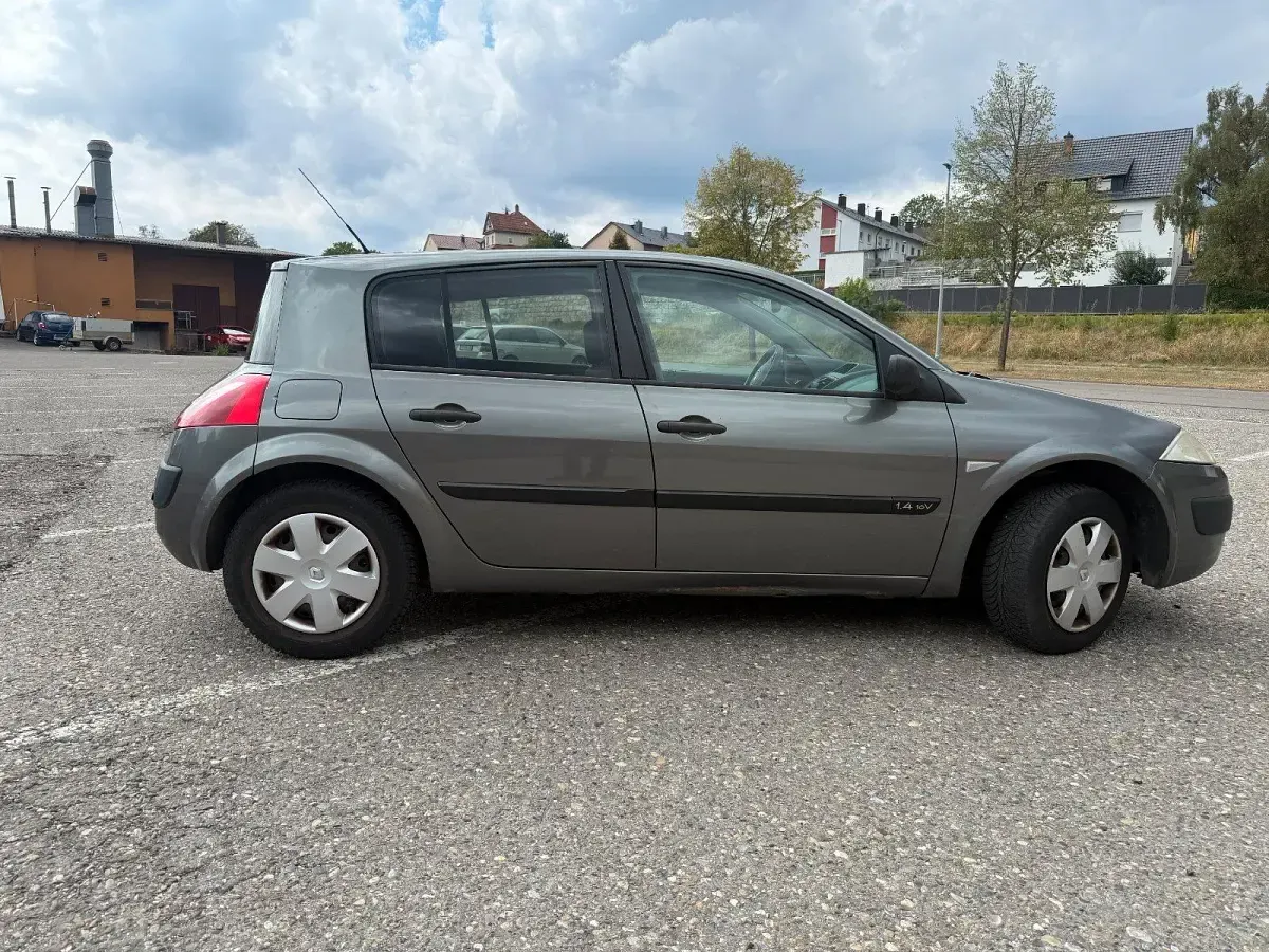 Gebraucht Renault Mégane II 98 PS (72 kW) 2003 Grau Limousine