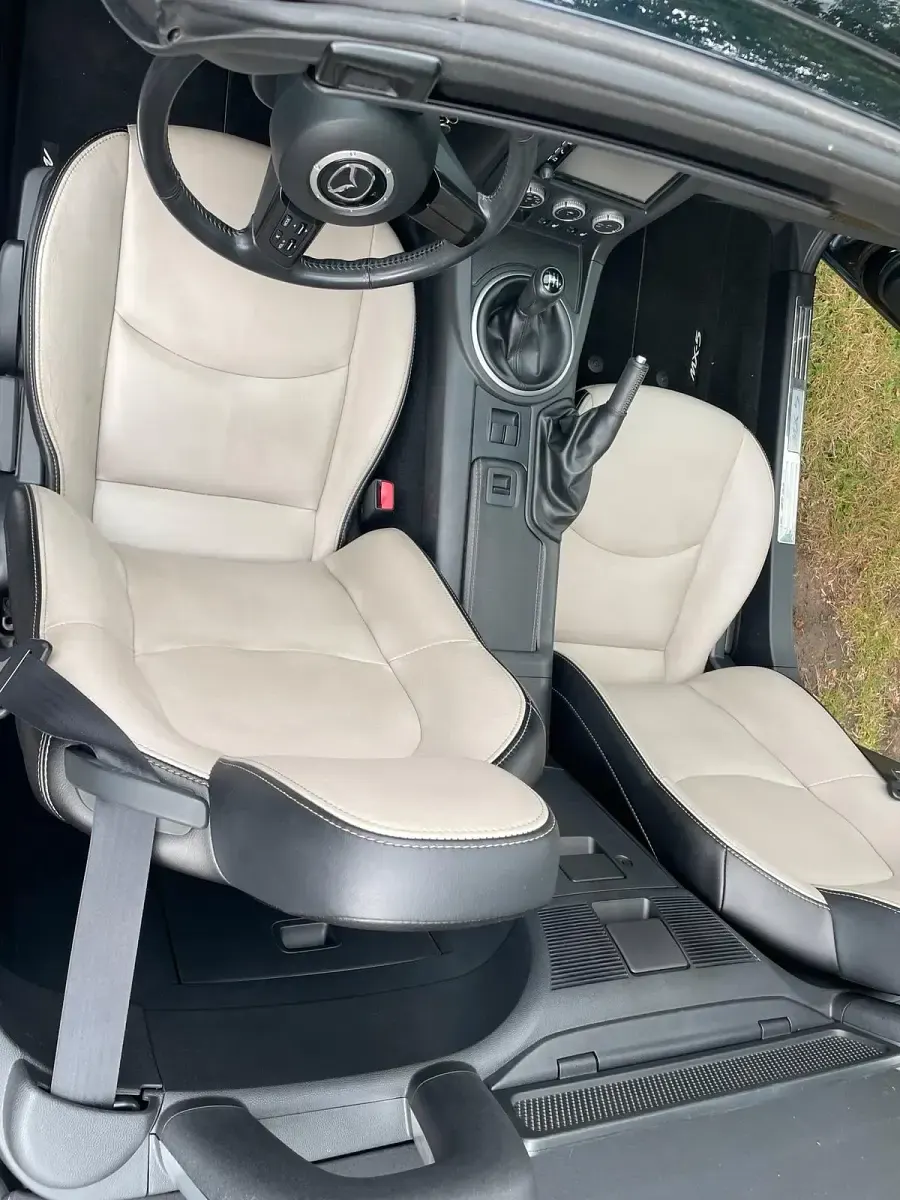 Używany Mazda MX5 Sendo 126 KM (92 kW) 2014 Niebieski Kabriolet